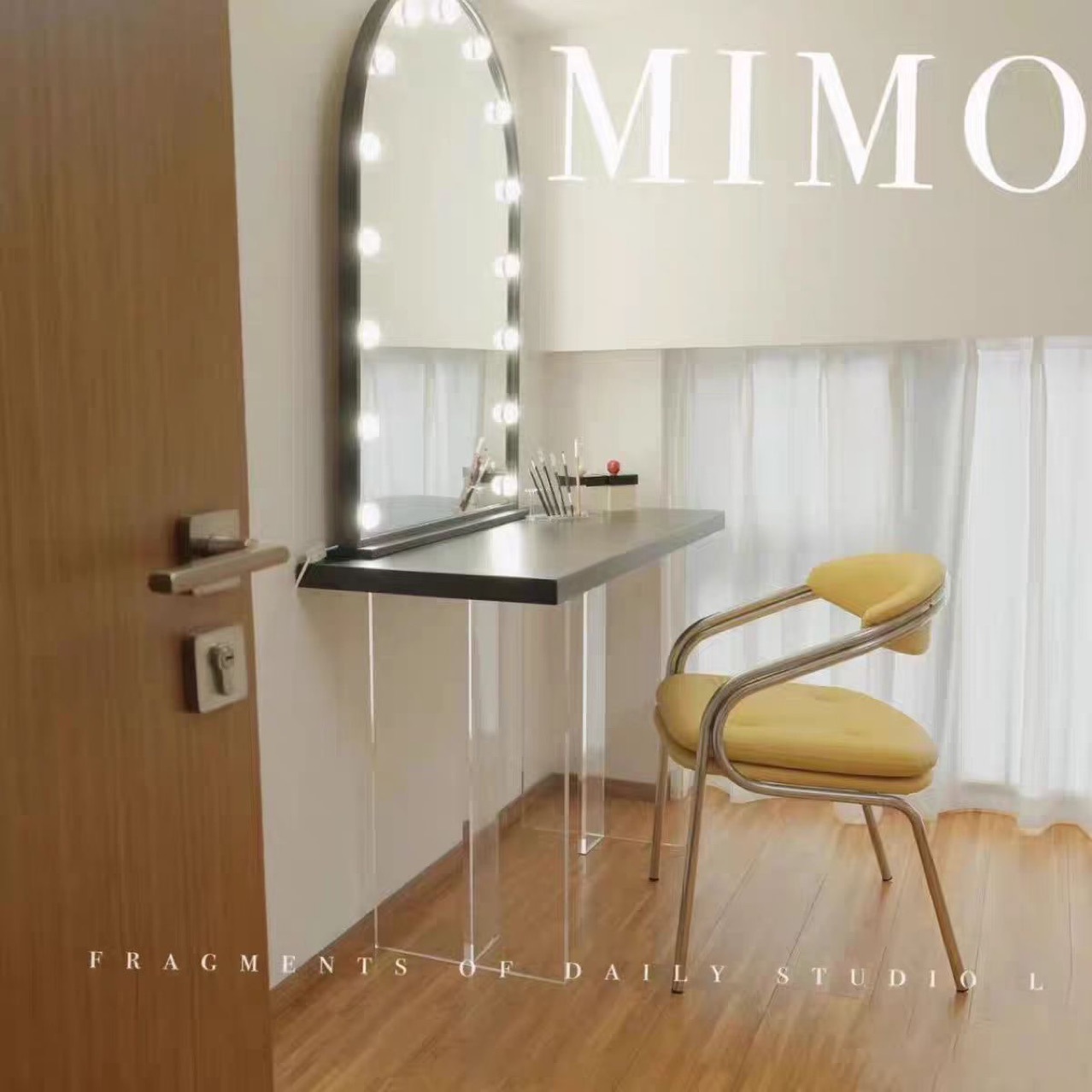 Beauty And Makeup Studio - Makeup Vanity Table with Lamp Mirror,