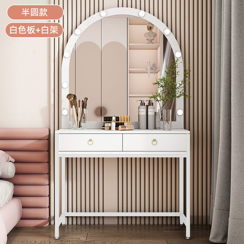 Studio makeup mirror with lamp - Beauty And Makeup Studio incelemesi ve fiyatı