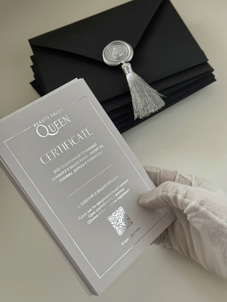 Custom Elegant Gift cards with - Beauty And Makeup Studio incelemesi ve fiyatı