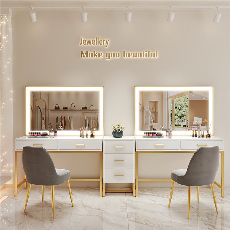 Nail art makeup artist studio  - Beauty And Makeup Studio incelemesi ve fiyatı