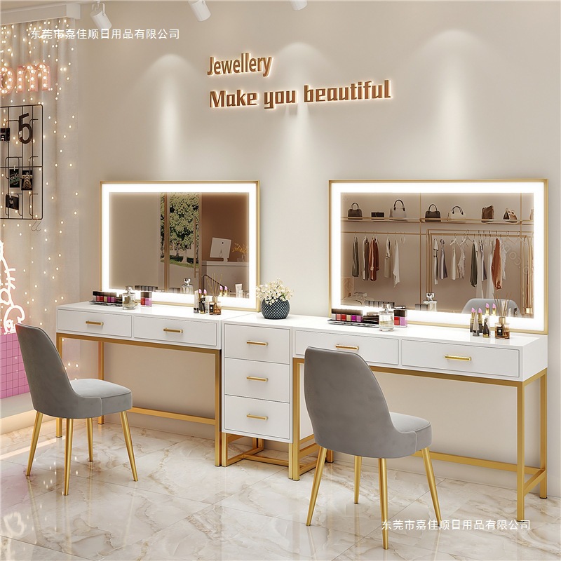 Nail art makeup artist studio  - Beauty And Makeup Studio incelemesi ve fiyatı